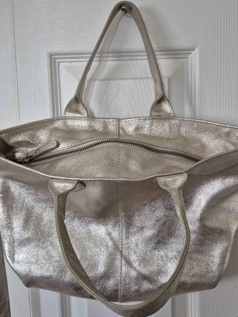 American Eagle Urban Outfitters Italian Leather Silver Tote - Picture 6 of 13